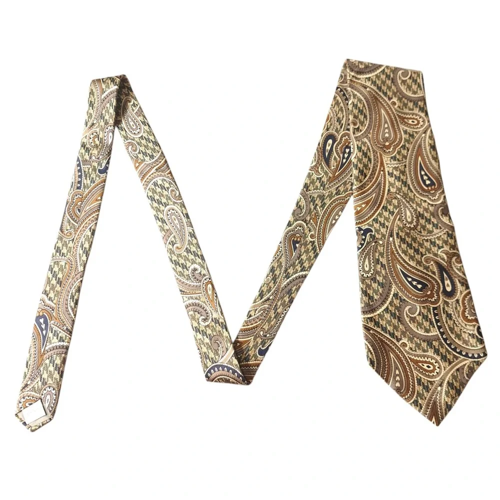 Pierre Cardin Men's Tie Beige All Silk Classic Paisley Made‎ In USA
